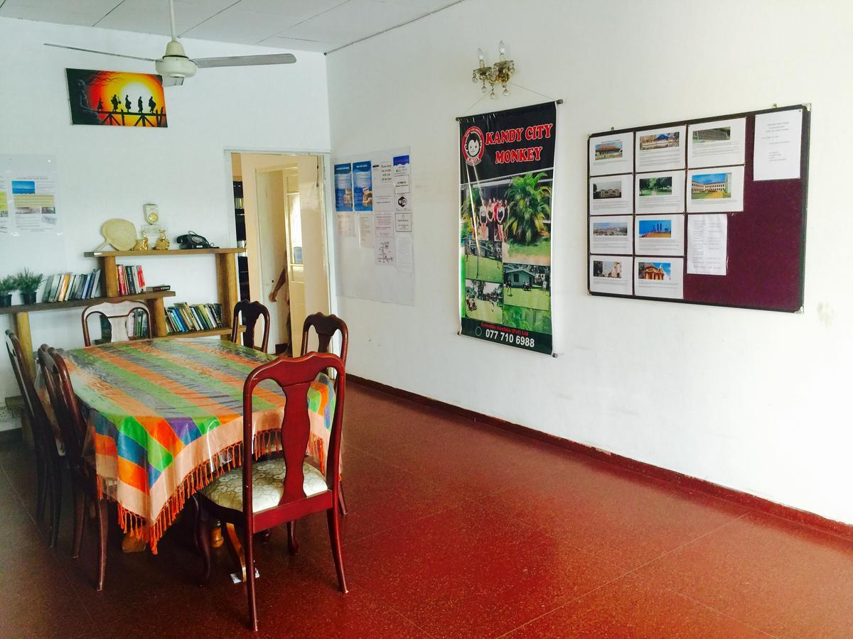 Colombo City Jumbo Backpackers Hostel Exterior photo